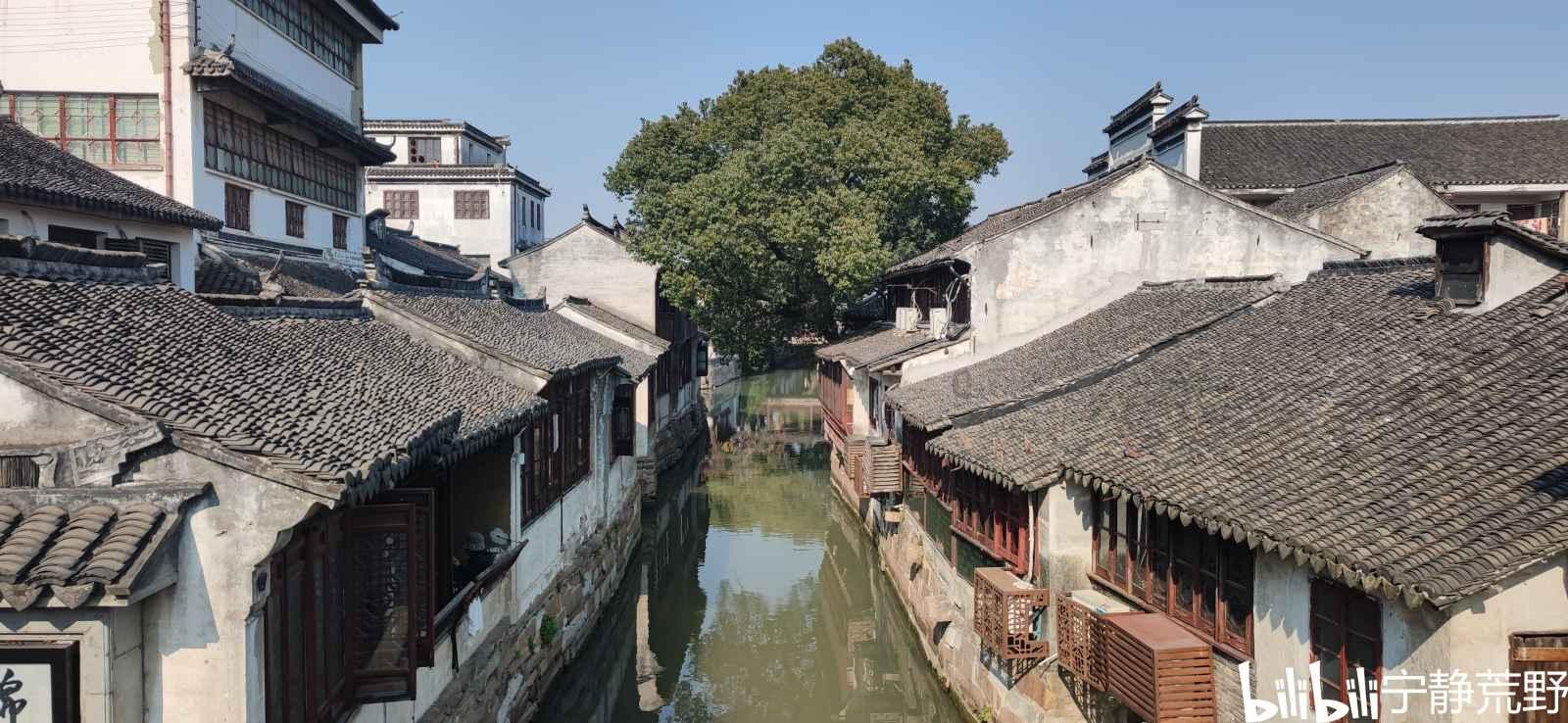 聊一聊 | 美甲店开始收春节费了，你过年还会做美甲吗？